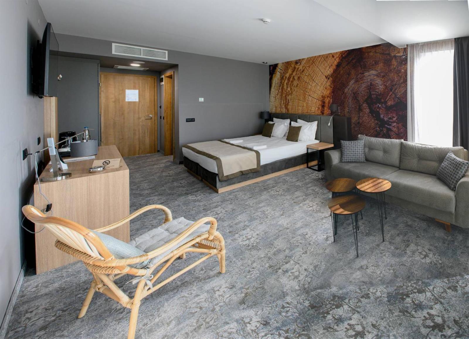 The Five Elements And 4*